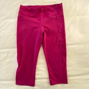 Athleta leggings Capri size Small dark pink